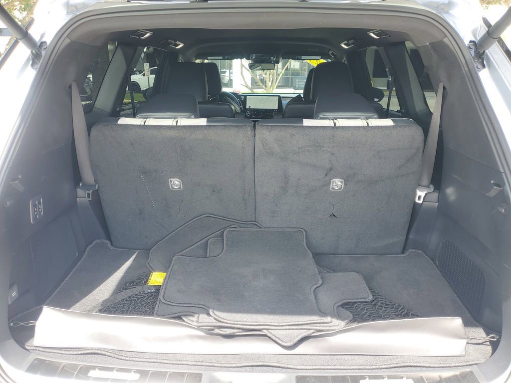 Used 2025 Lexus TX 500h AWD w/ Technology Package image 8