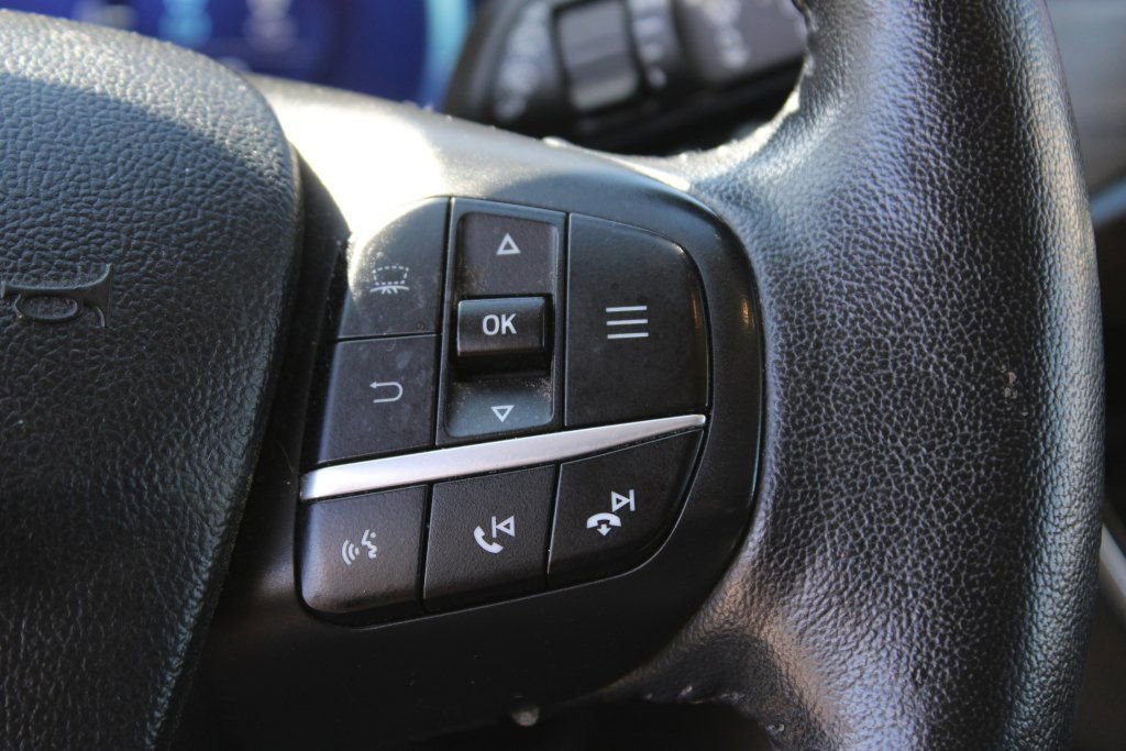 Used 2020 Ford Escape Titanium image 15