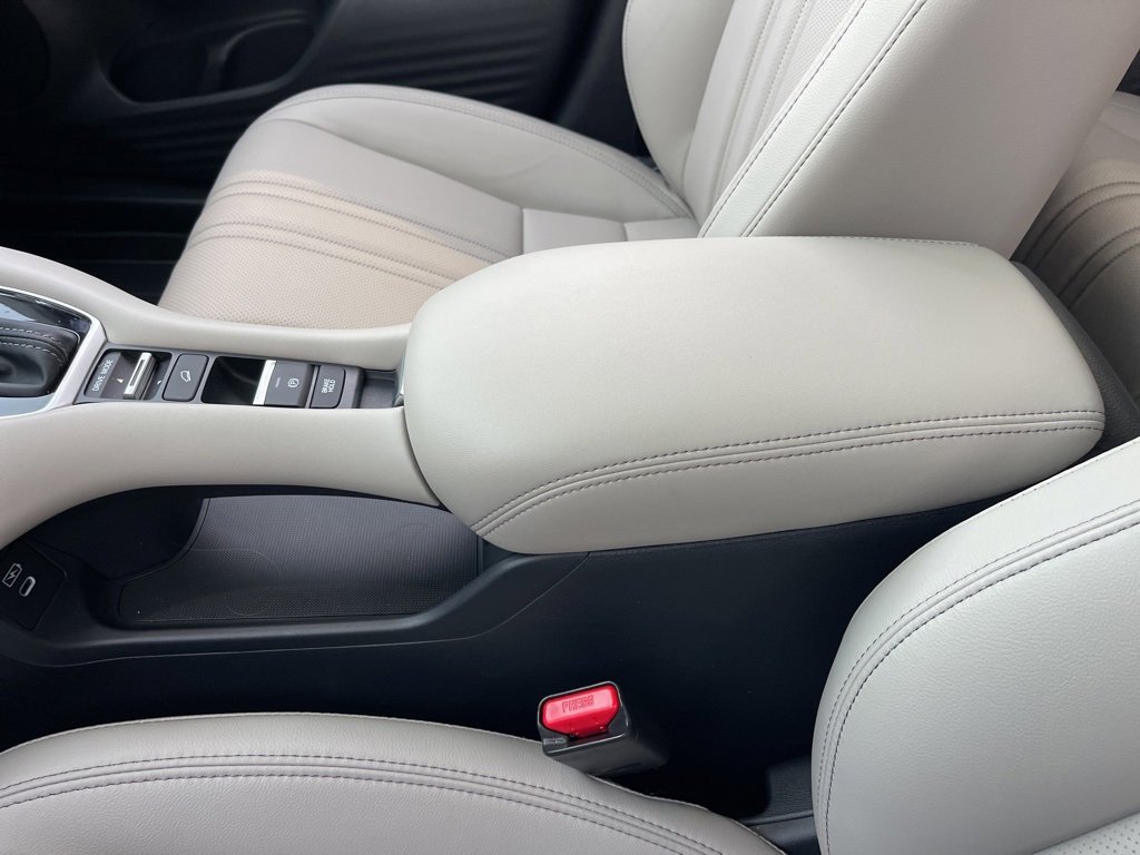 Used 2026 Honda HR-V EX-L image 18