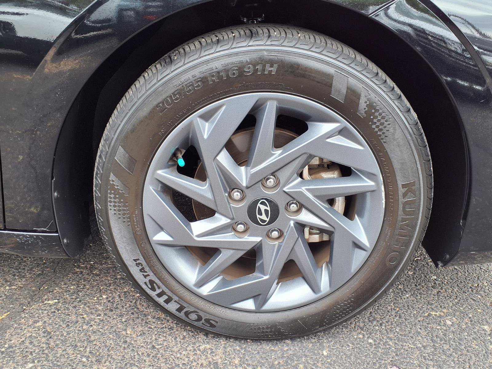 Certified 2024 Hyundai Elantra SEL FWD image 9