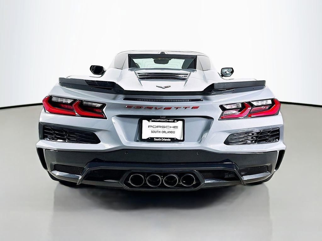 Used 2025 Chevrolet Corvette Z06 RWD image 10
