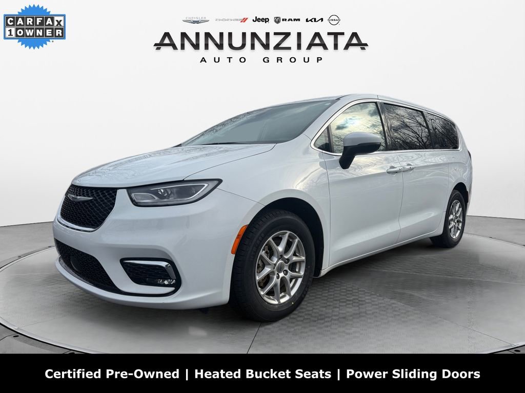 Used 2023 Chrysler Pacifica Touring-L image 1