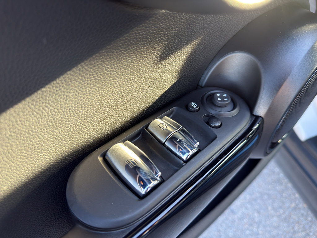 Used 2024 MINI Cooper S image 25