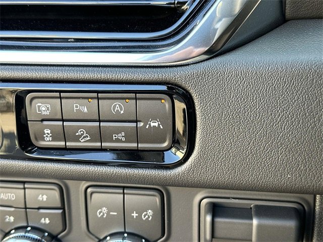 New 2026 GMC Yukon XL Denali w/ Denali Reserve Package image 19
