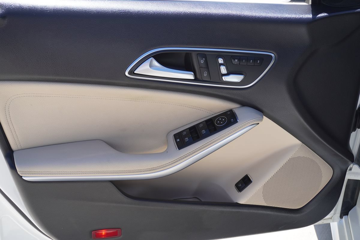 Used 2018 Mercedes-Benz CLA 250 image 22