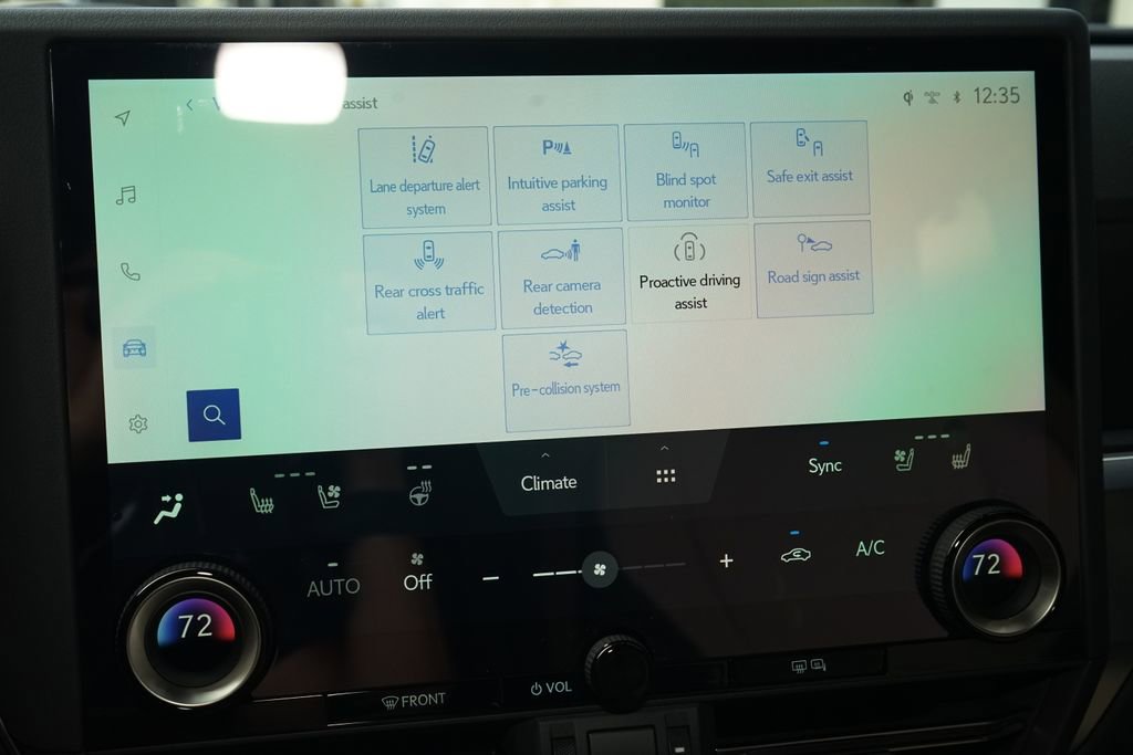 Used 2026 Lexus GX 550 w/ Accessory Package (32) image 9