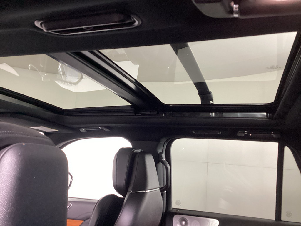 Used 2019 Lincoln Navigator Reserve w/ Cargo Package AWD/4WD image 31
