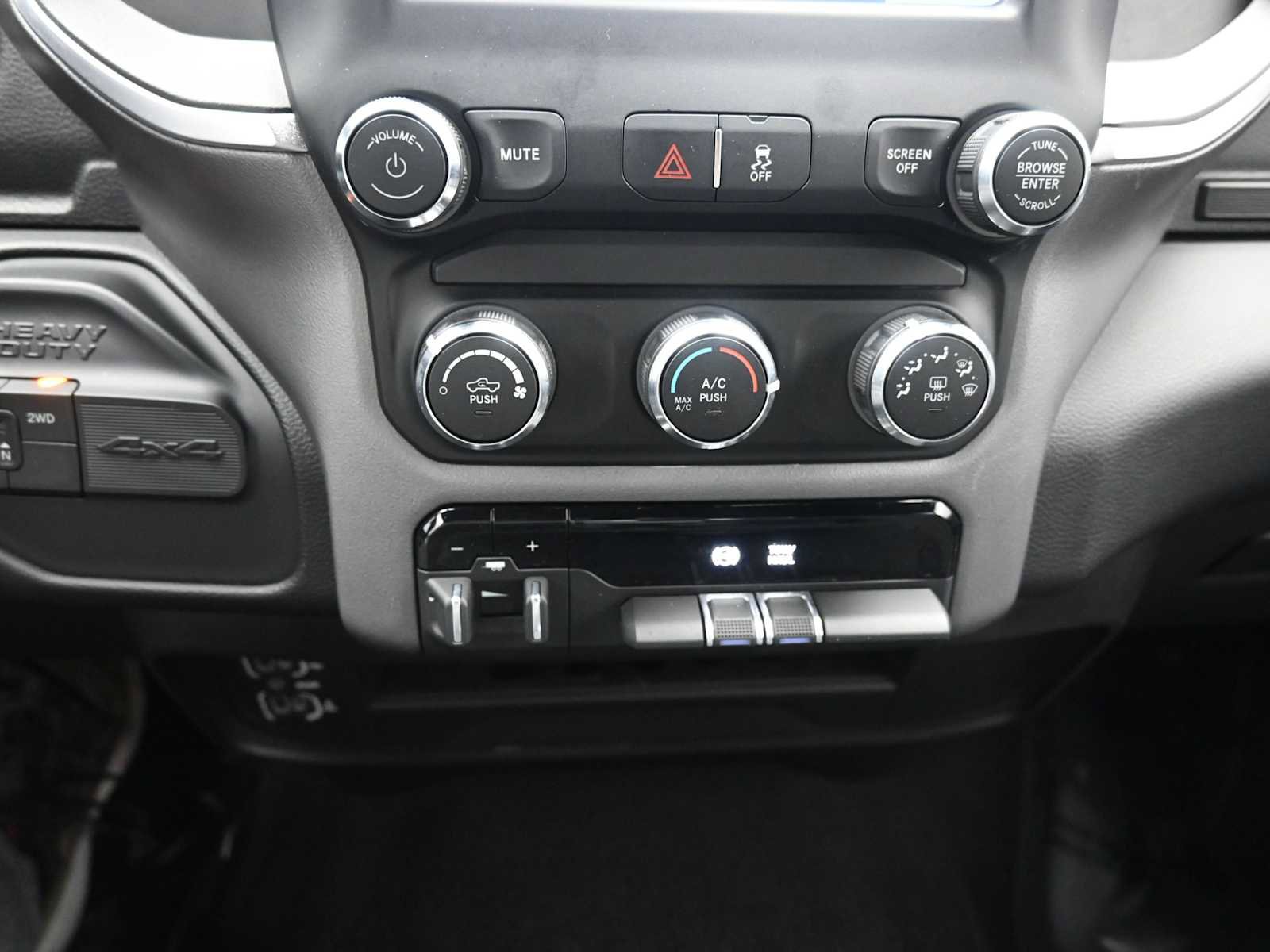 Used 2024 RAM 3500 Big Horn image 20