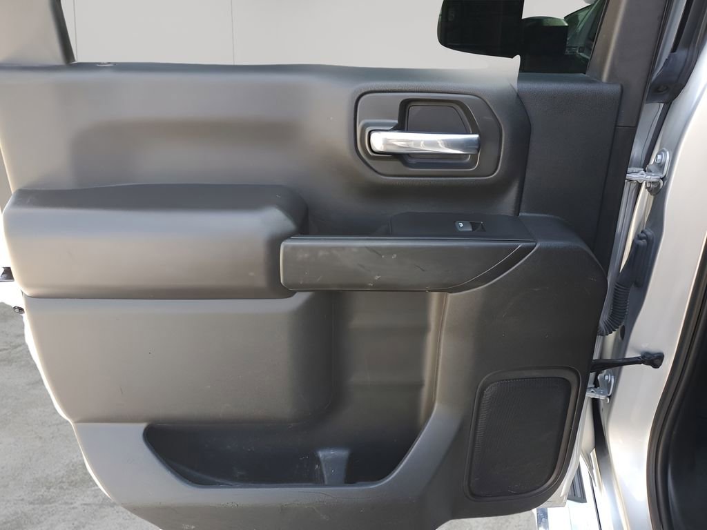 Used 2023 Chevrolet Silverado 2500 Custom w/ Custom Value Package image 17