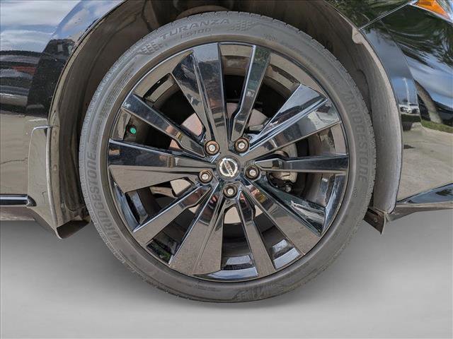 Used 2022 Nissan Altima 2.5 SR w/ Midnight Edition Package FWD image 14