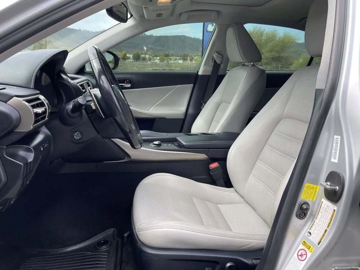 Used 2015 Lexus IS 250 AWD w/ Luxury Package image 11