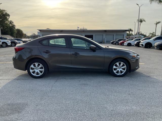 Used 2017 MAZDA MAZDA3 Sport FWD image 6