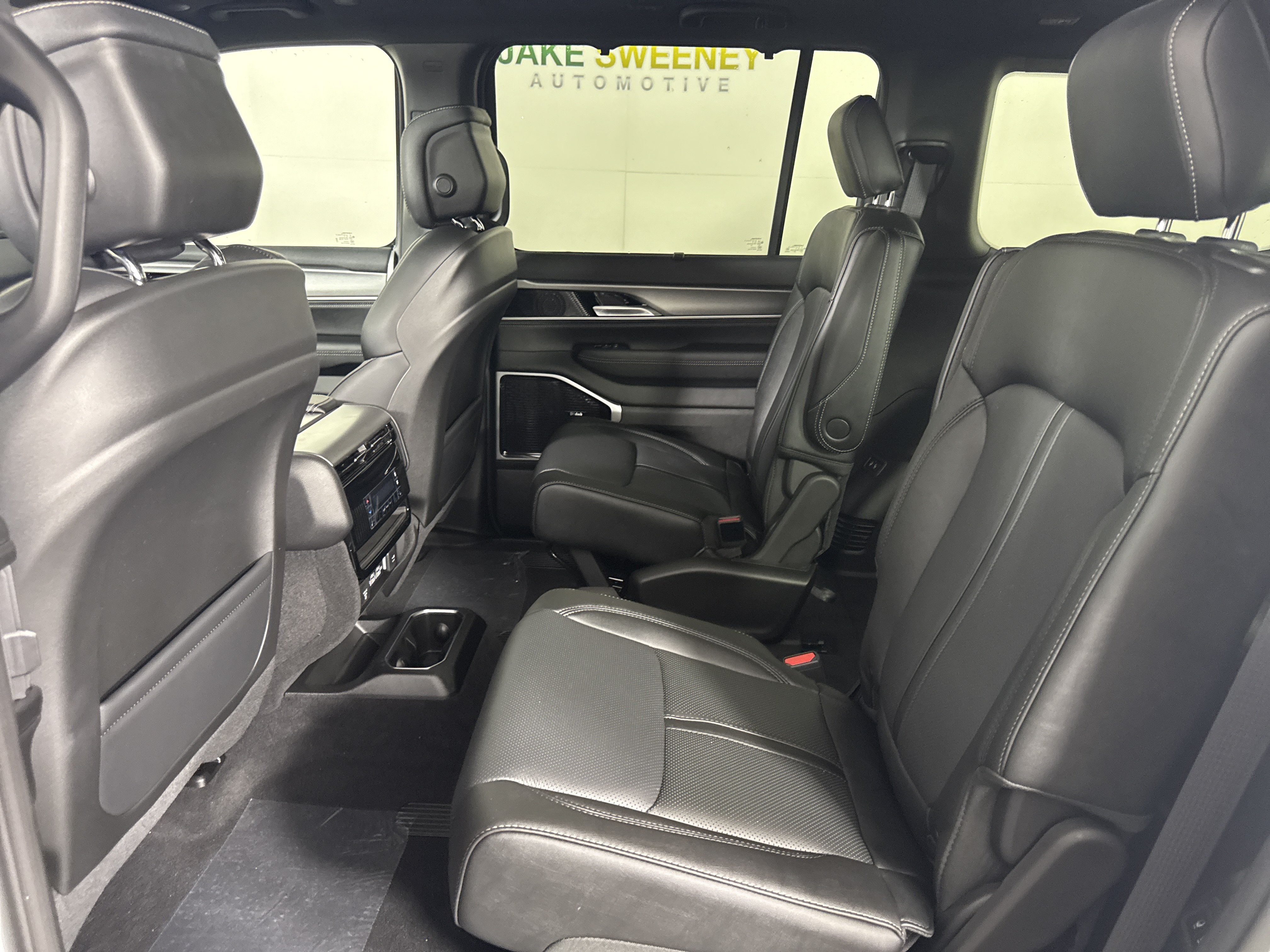 New 2026 Jeep Grand Wagoneer Limited AWD/4WD image 14
