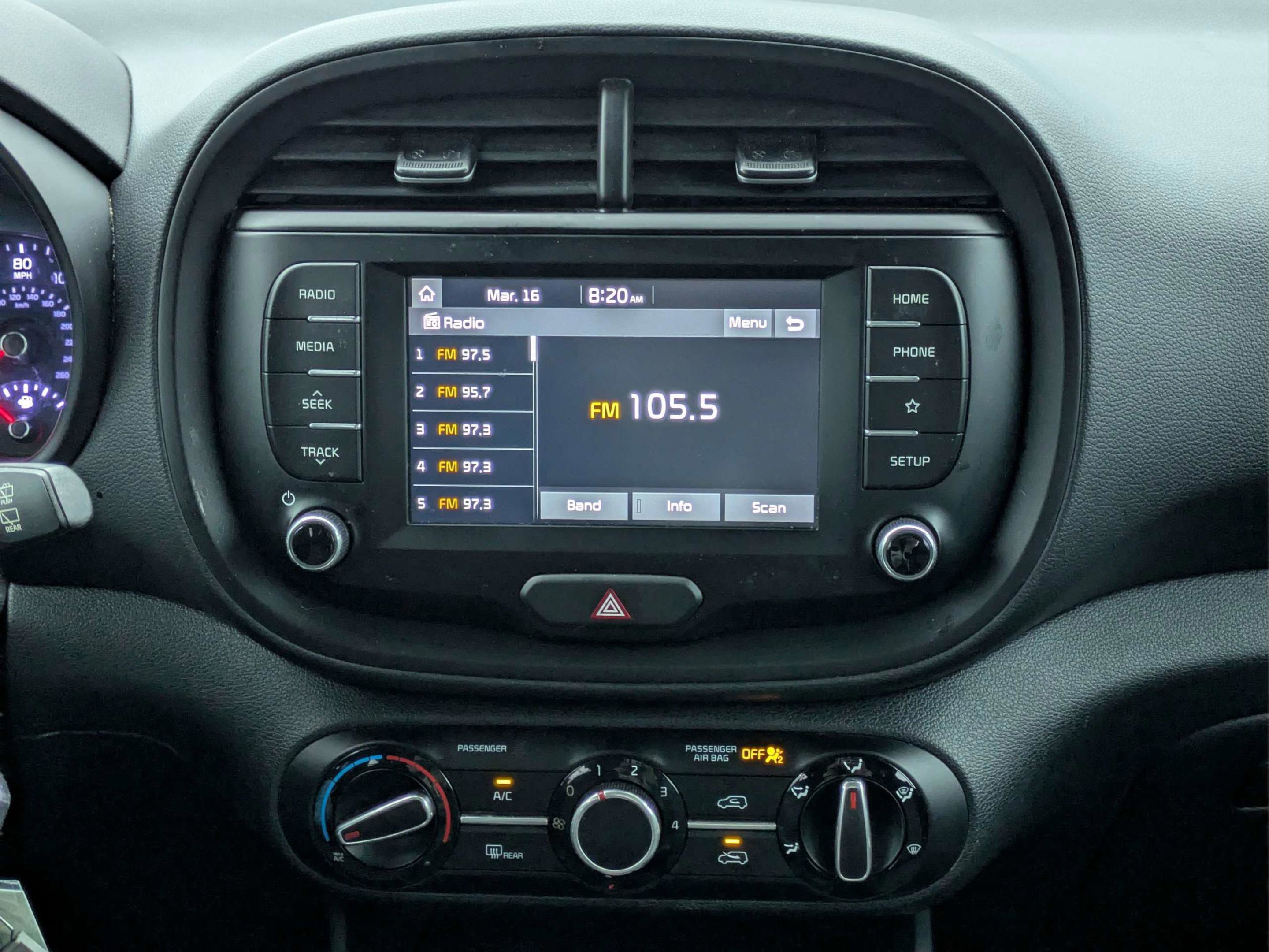 Used 2021 Kia Soul LX image 17