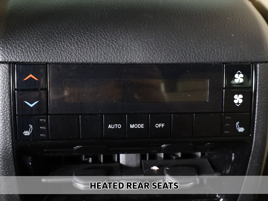 Used 2023 Jeep Grand Cherokee L Limited AWD/4WD image 8