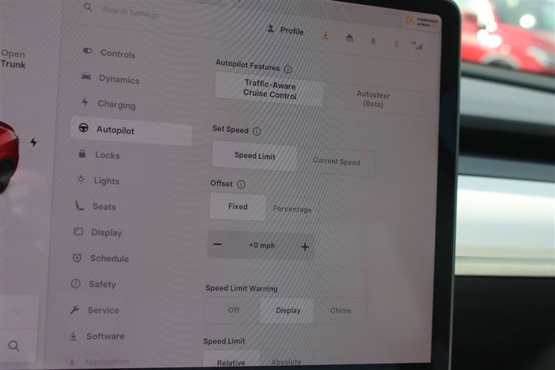 Used 2021 Tesla Model Y Long Range image 18