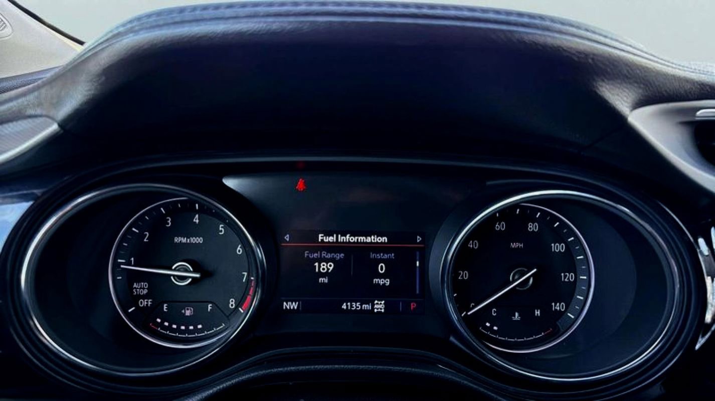 Used 2021 Buick Encore GX Select image 11