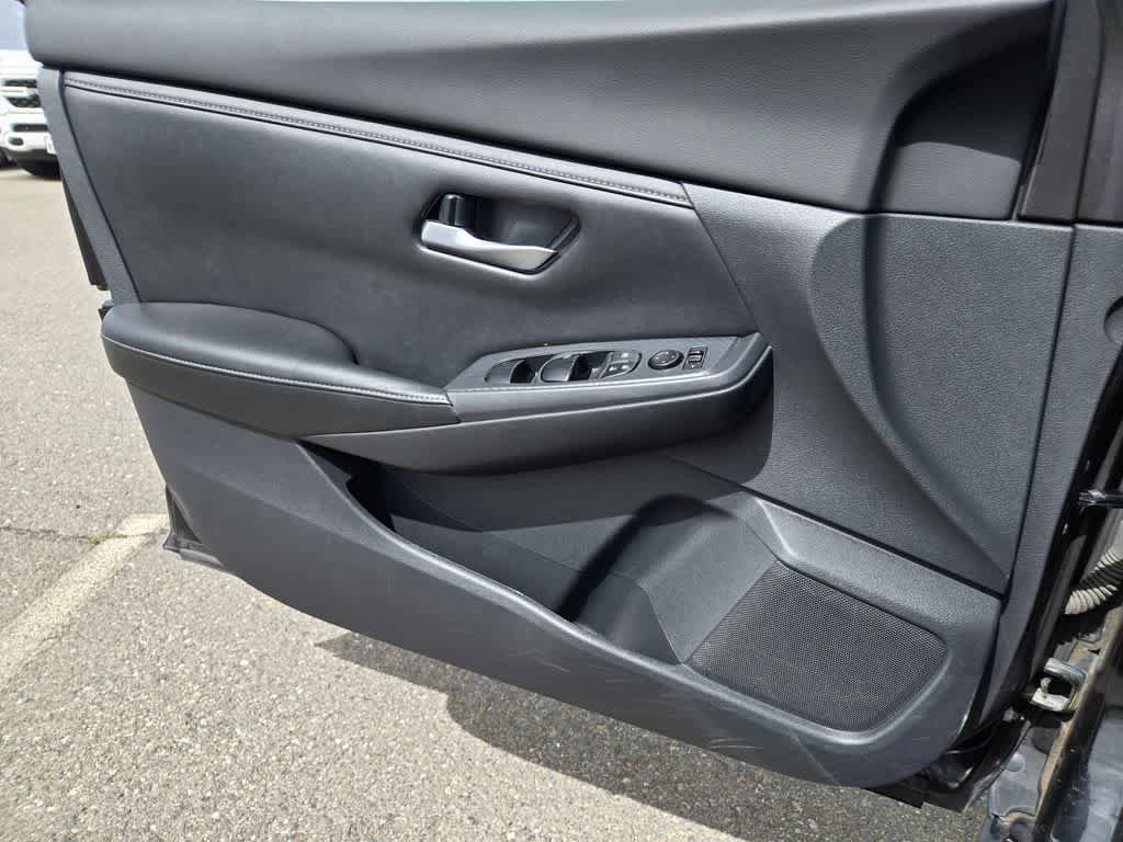 Used 2022 Nissan Sentra SV FWD image 19