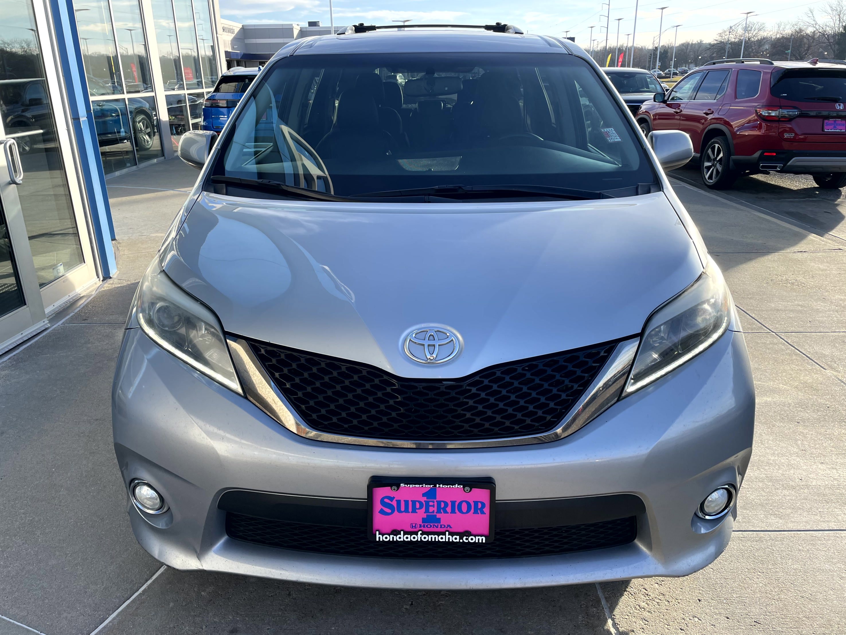 Used 2017 Toyota Sienna SE image 5