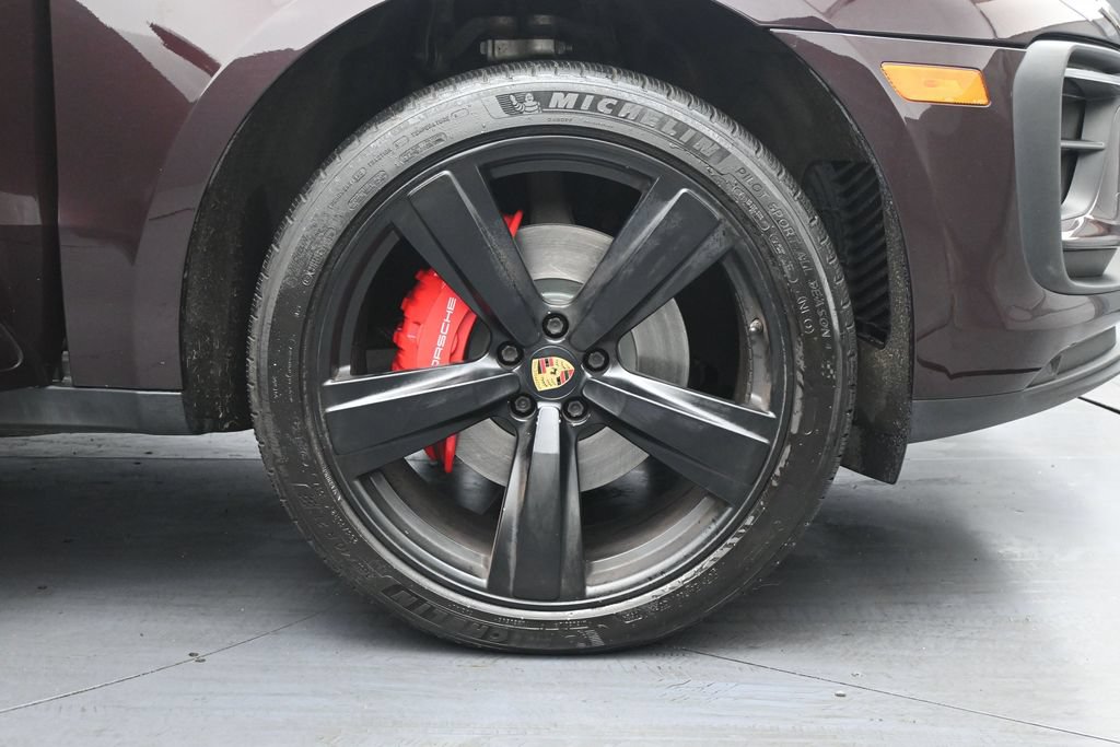 Used 2023 Porsche Macan S AWD/4WD image 12