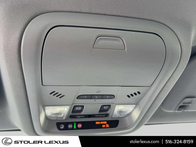 Used 2022 GMC Acadia AT4 w/ Technology Package AWD/4WD image 40