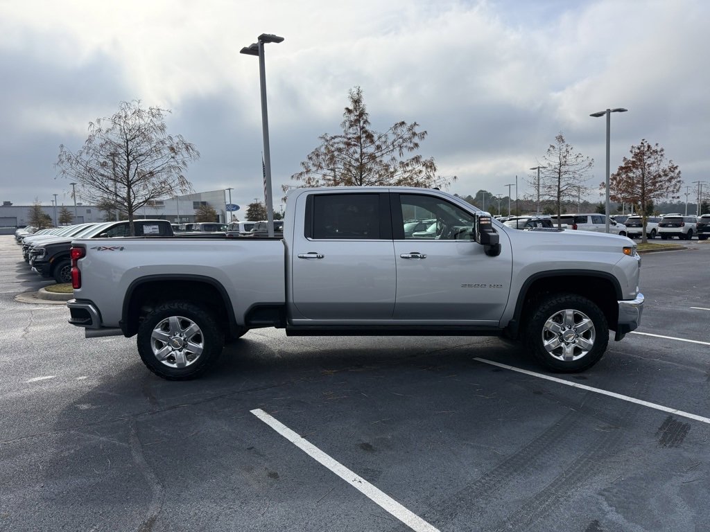 Used 2023 Chevrolet Silverado 2500 LTZ w/ LTZ Convenience Package image 9