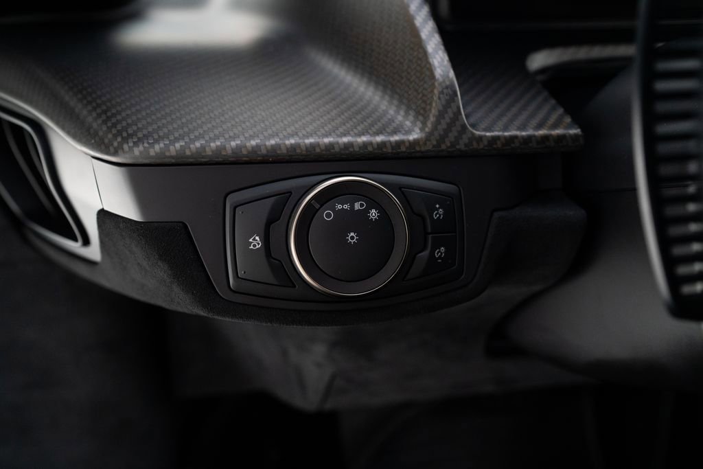 Used 2019 Ford GT RWD image 25