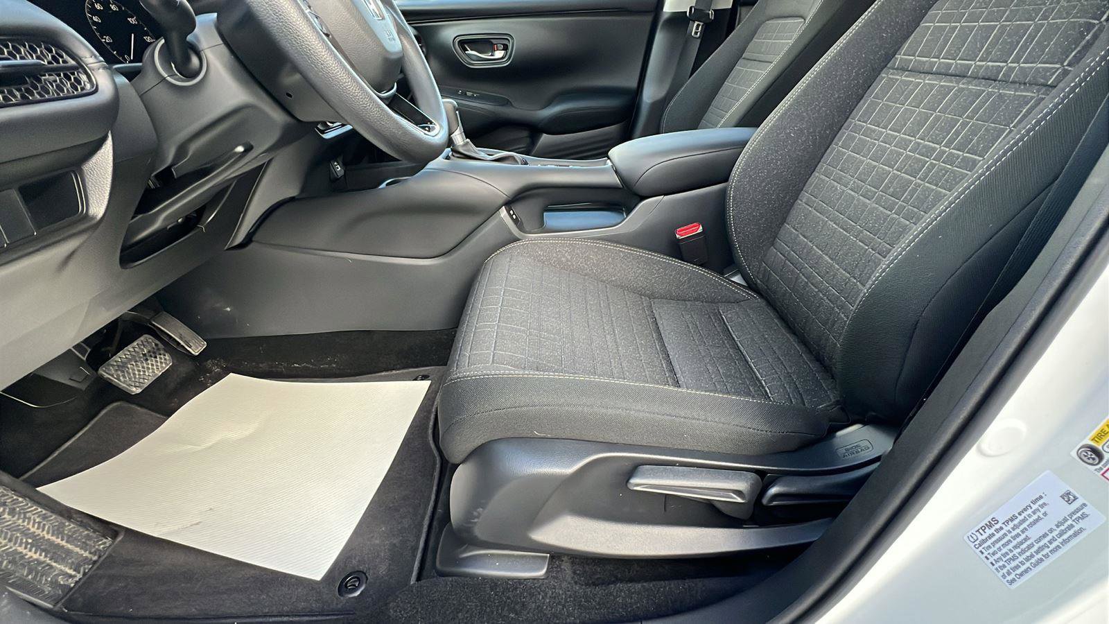 Certified 2025 Honda HR-V LX image 21