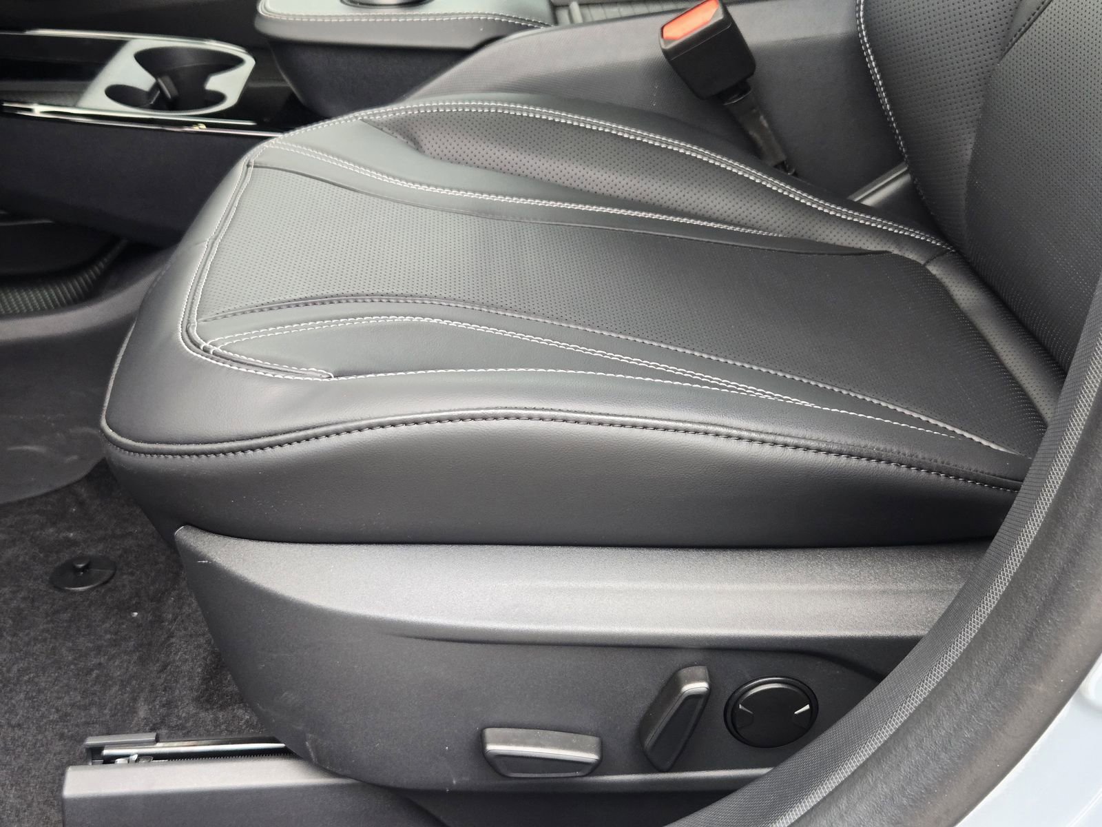 New 2024 Ford Mustang Mach-E Premium image 25