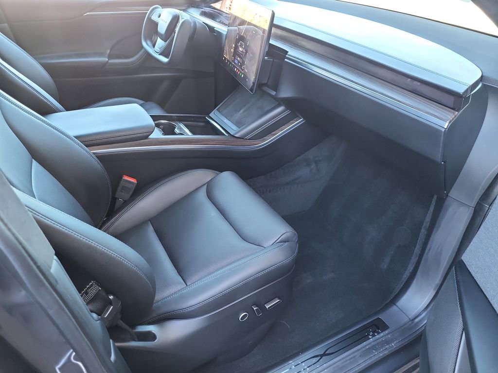 Used 2023 Tesla Model X image 15