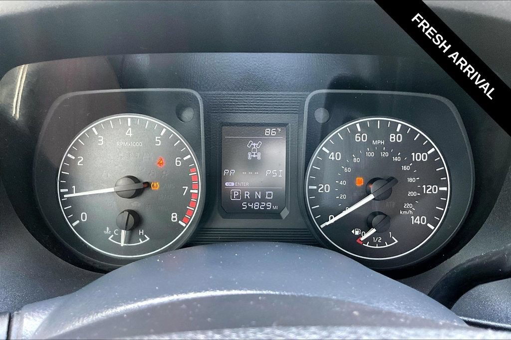 Used 2017 Nissan Titan S AWD/4WD image 13
