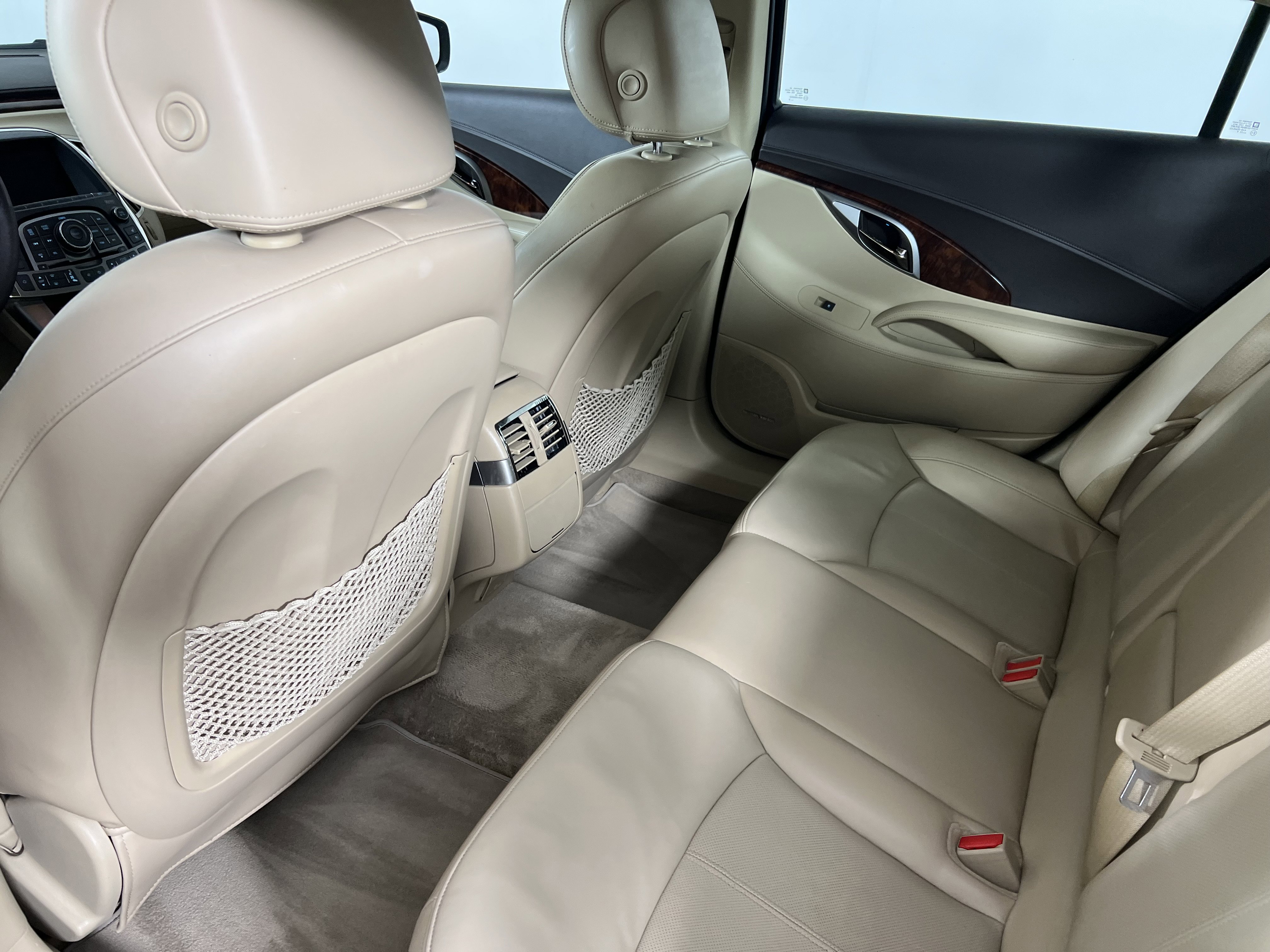 Used 2010 Buick LaCrosse CXS image 20