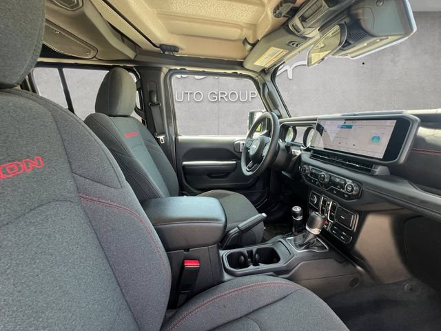 Used 2025 Jeep Wrangler Unlimited Rubicon AWD/4WD image 24