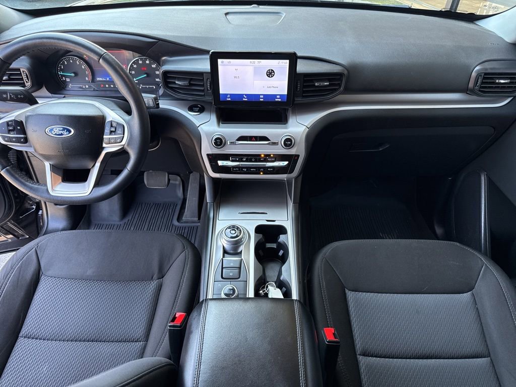 Used 2023 Ford Explorer XLT AWD/4WD image 18