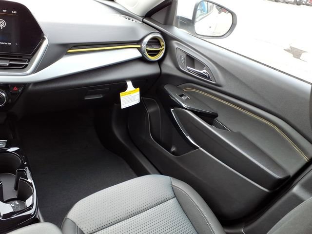 New 2026 Chevrolet Trax LT w/ LT Convenience Package FWD image 15