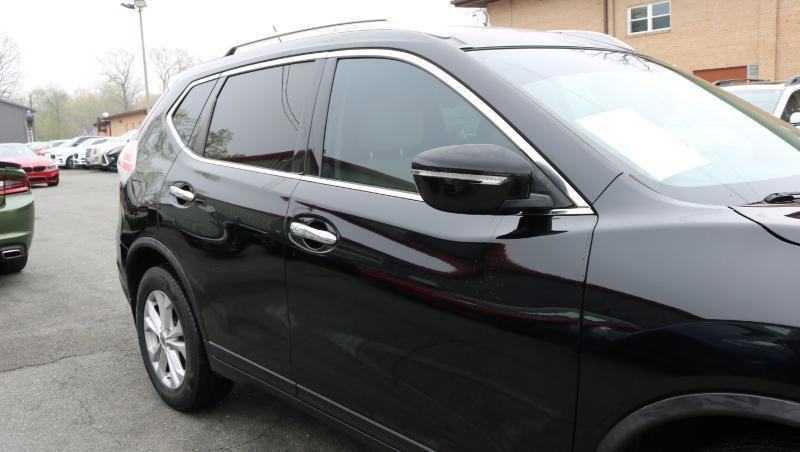 Used 2015 Nissan Rogue SV image 3