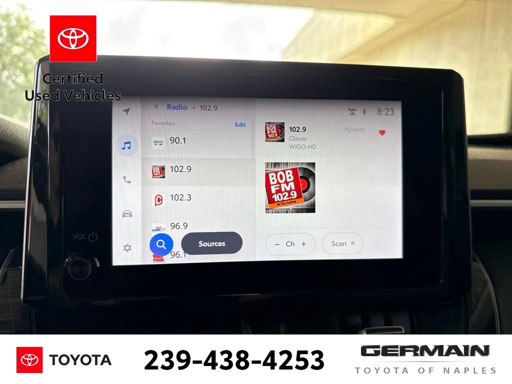 Used 2023 Toyota Corolla Cross XLE w/ Convenience Package FWD image 17