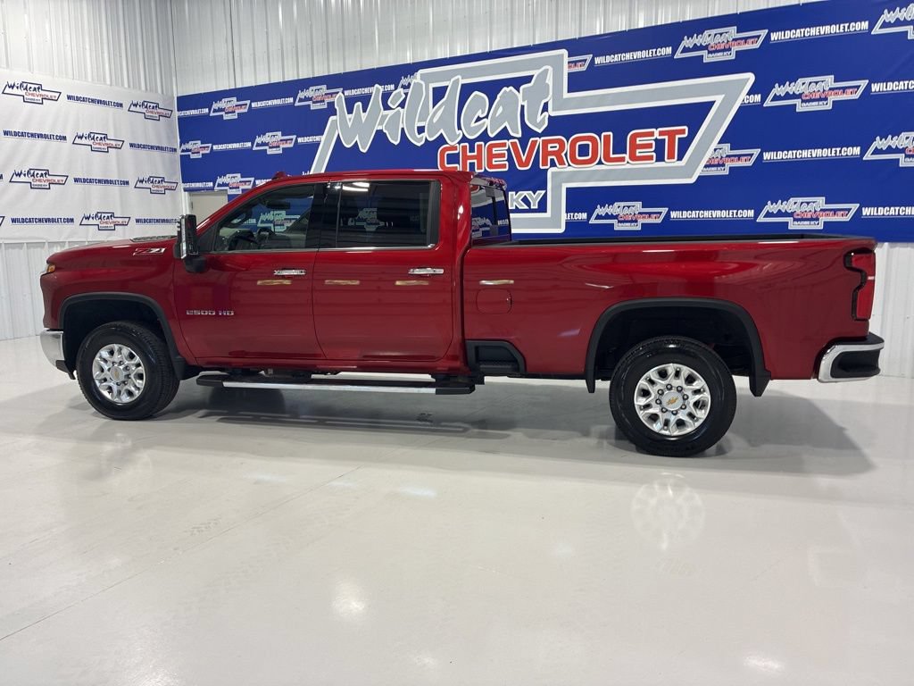Used 2026 Chevrolet Silverado 2500 LTZ AWD/4WD image 3
