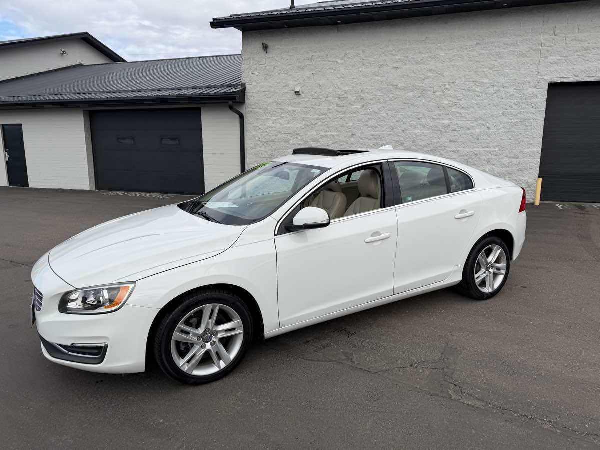 Used 2014 Volvo S60 T5 image 4