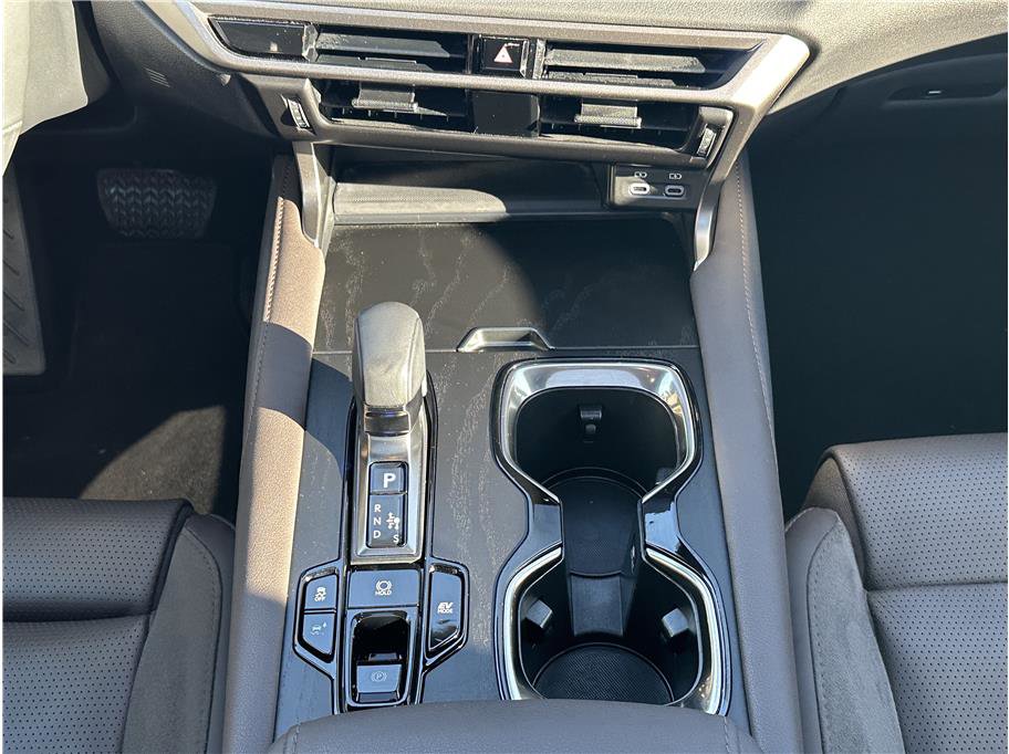Used 2023 Lexus RX 350h image 25