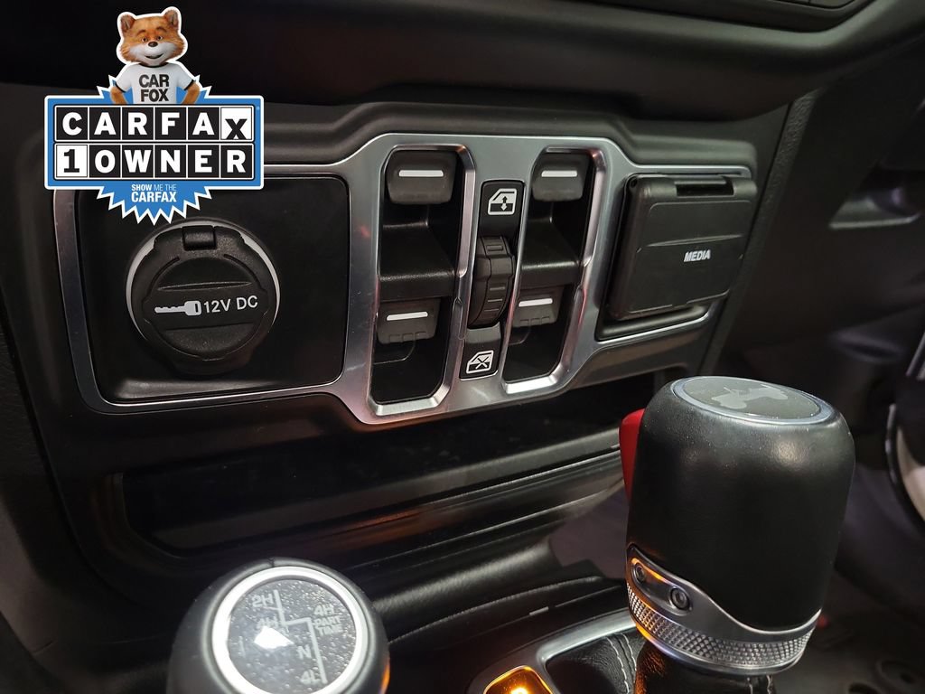 Used 2022 Jeep Wrangler Unlimited Sahara w/ Cold Weather Group AWD/4WD image 20