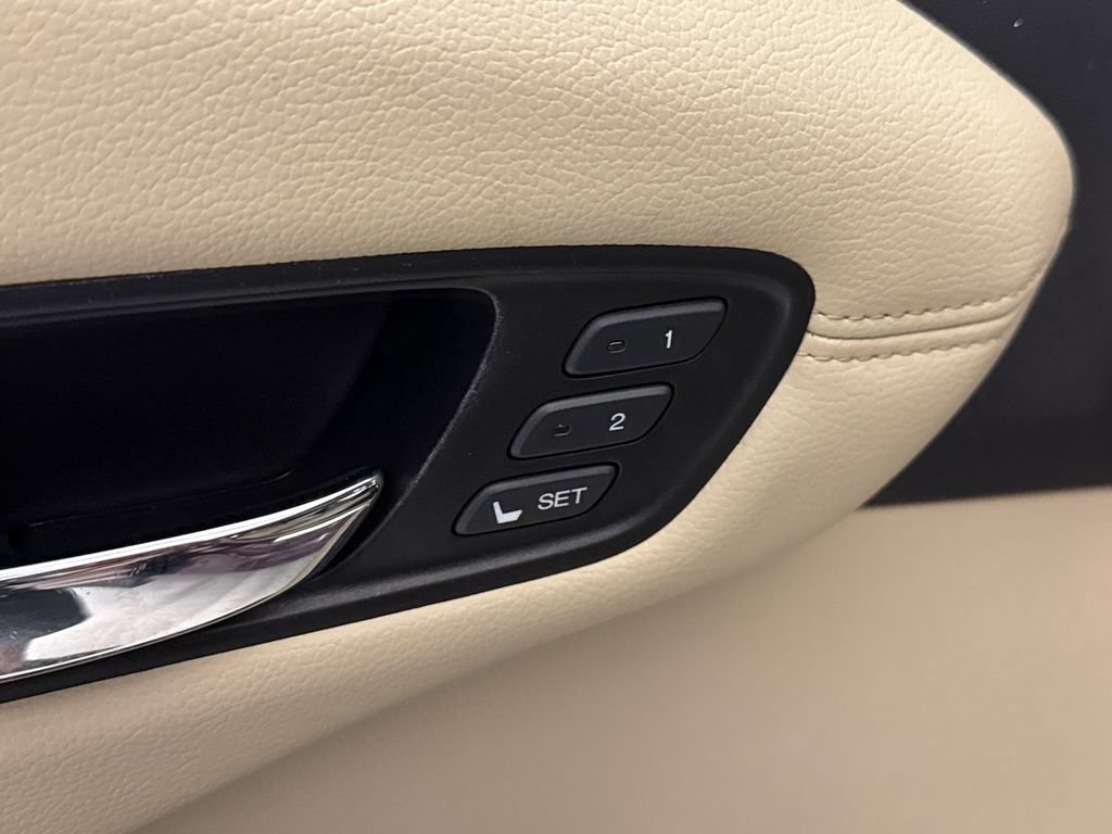 Used 2015 Acura RDX w/ Technology Package AWD/4WD image 22