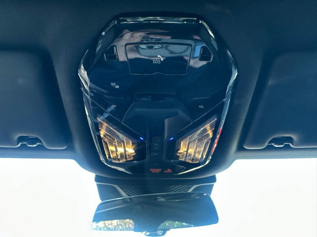 Certified 2025 BMW 530i image 18