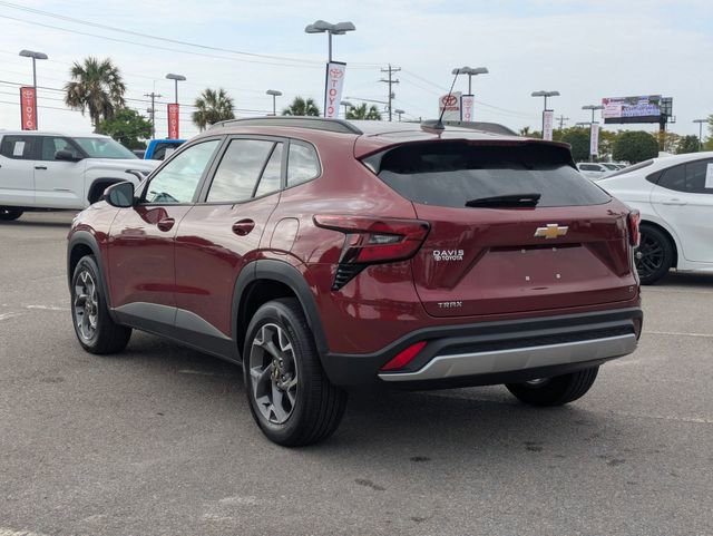 Used 2025 Chevrolet Trax LT image 5
