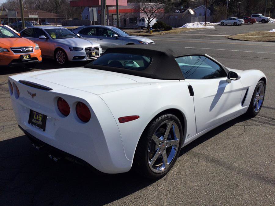 Used 2007 Chevrolet Corvette Convertible w/ Preferred Equipment Group RWD image 8