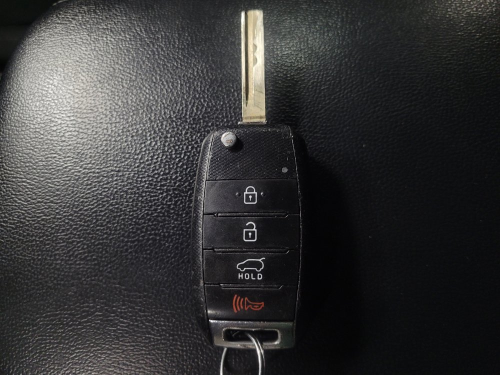 Used 2019 Kia Sorento FWD V6 image 32