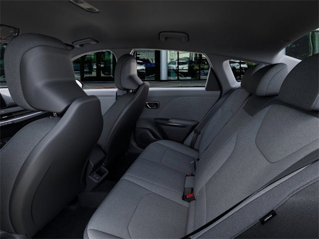 New 2025 Kia K4 LXS image 18