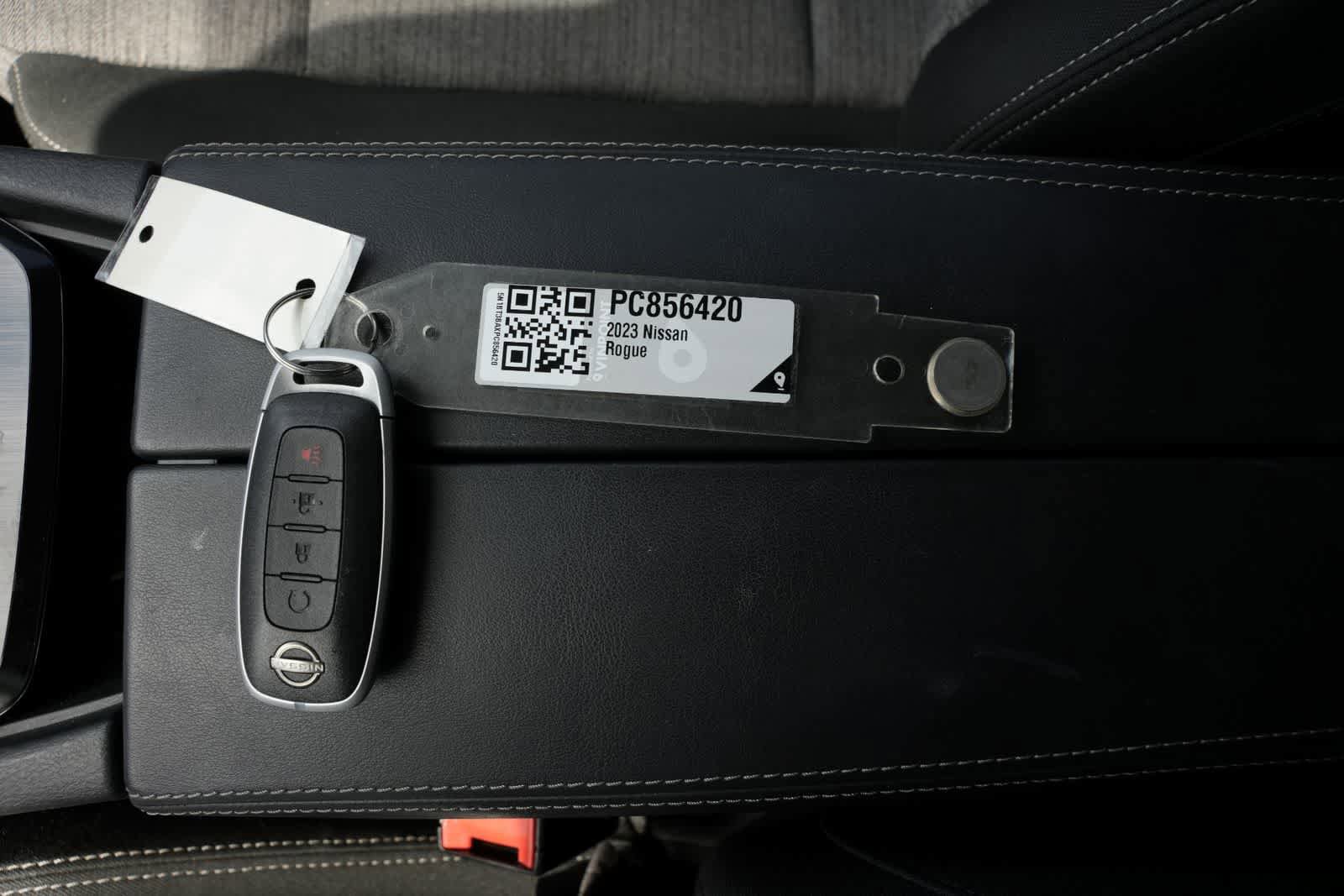 Used 2023 Nissan Rogue SV FWD image 25