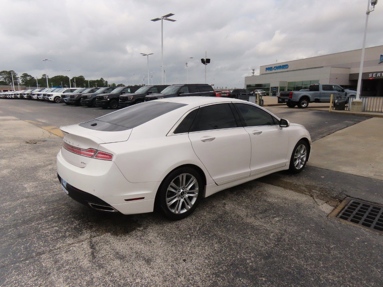 Used 2013 Lincoln MKZ Hybrid FWD image 11