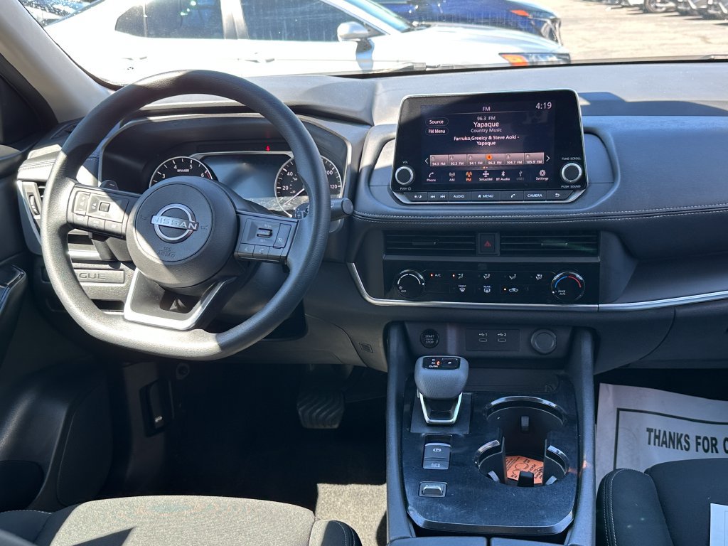 Used 2024 Nissan Rogue S FWD image 17